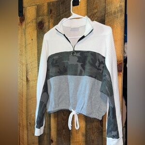 Stylish camo quarterzip